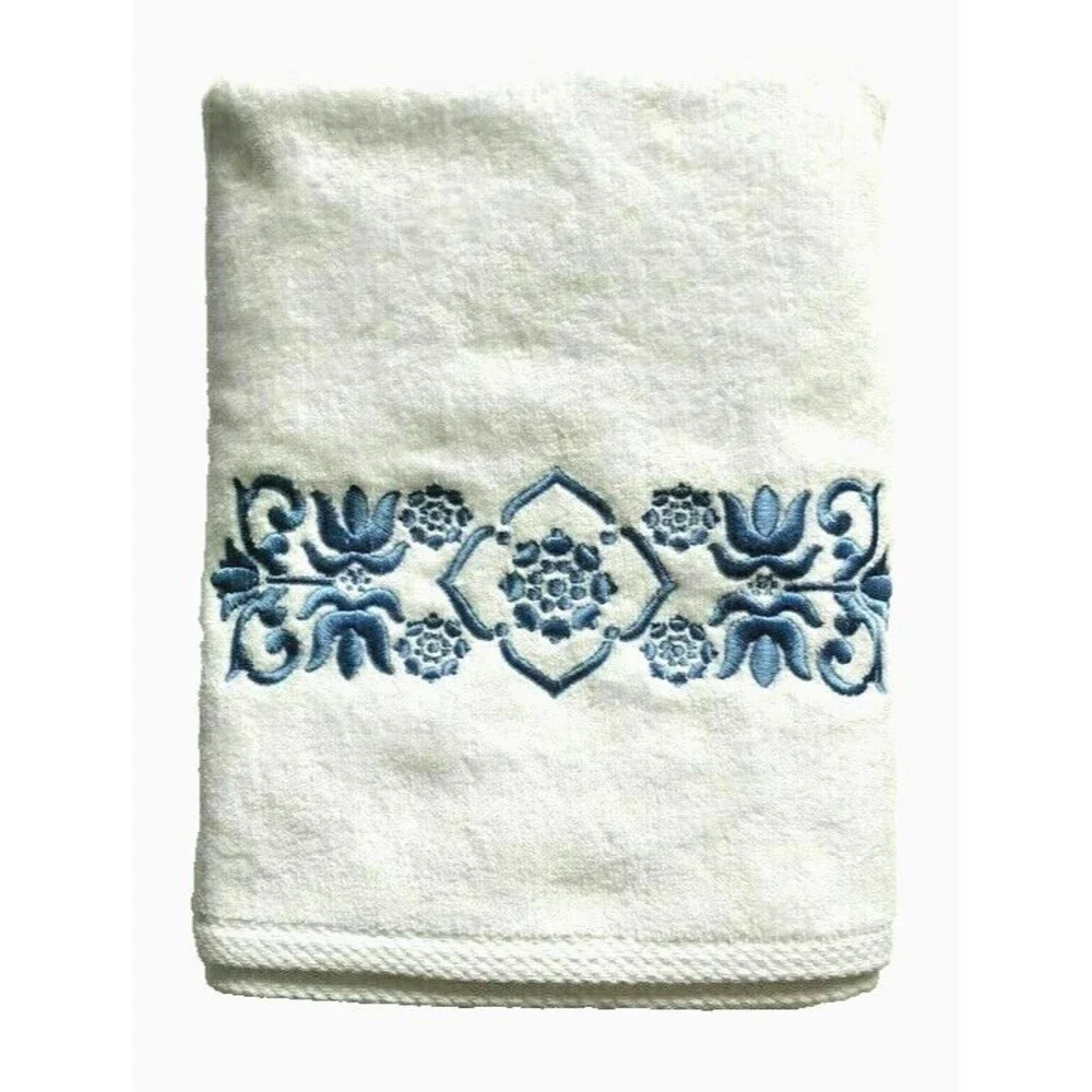Avanti Scroll Bath Towels White Blue Embroidered Bathroom 27x50